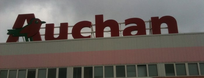 Auchan is one of Orte, die Veronika gefallen.