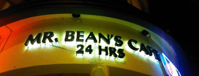 Mr. Bean's Cafe is one of สถานที่ที่บันทึกไว้ของ Amy.