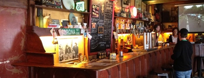 Booze 'n Blues is one of Amélie's Saved Places.
