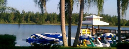 Summer Bay Resort is one of Lugares favoritos de Joey.