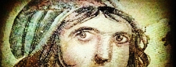Zeugma Mozaik Müzesi is one of Locais curtidos por Onur.