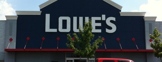 Lowe's is one of Orte, die Tad gefallen.