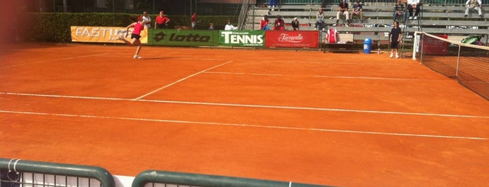 Tennis club Milano is one of Orte, die Tony gefallen.