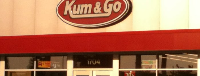 Kum & Go is one of สถานที่ที่ Laura ถูกใจ.