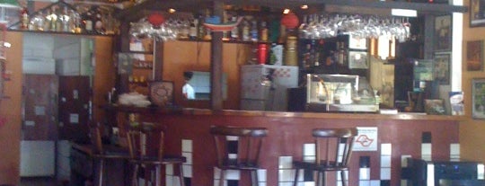 Pangea Bar is one of Orte, die Felipe gefallen.