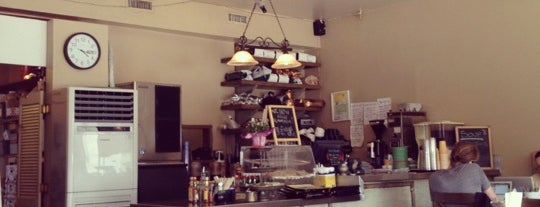 Mustard Seed Cafe is one of Tasty Turkey Burgers (in L.A.).