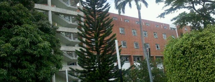 Universidad Cooperativa de Colombia is one of Universidades Bucaramanga.
