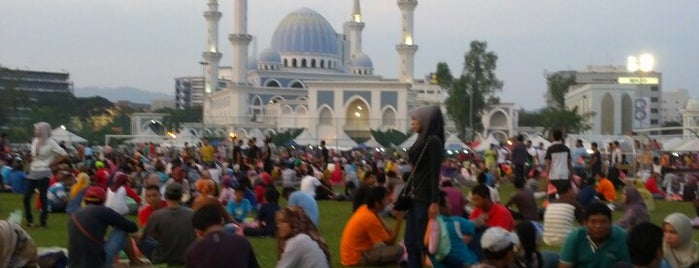 Bazar Ramadhan Taman Kerang (Pokok Buluh) is one of ꌅꁲꉣꂑꌚꁴꁲ꒒: сохраненные места.