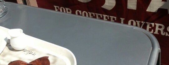Costa Coffee is one of Sophie'nin Beğendiği Mekanlar.