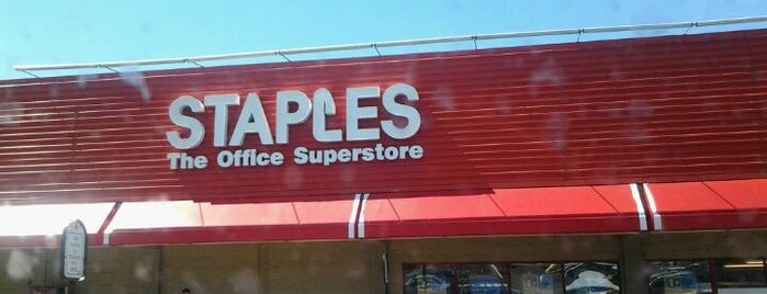Staples is one of Ultressaさんのお気に入りスポット.