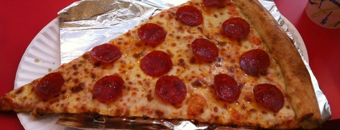 Jumbo Slice Pizza is one of Sammies and Bar Food.
