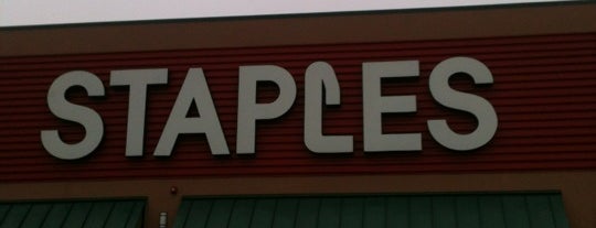 Staples is one of Bretさんのお気に入りスポット.