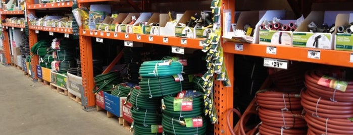 The Home Depot is one of Lugares favoritos de Ryan.