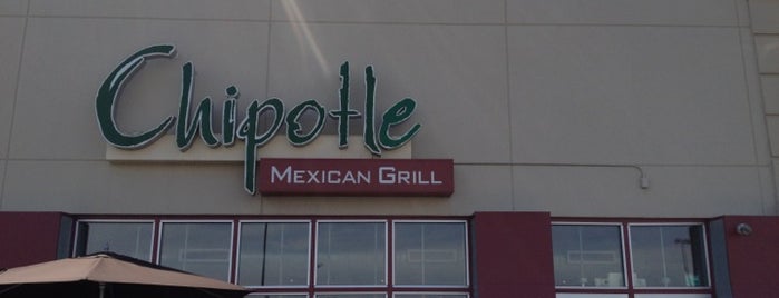 Chipotle Mexican Grill is one of Lugares favoritos de Adam.