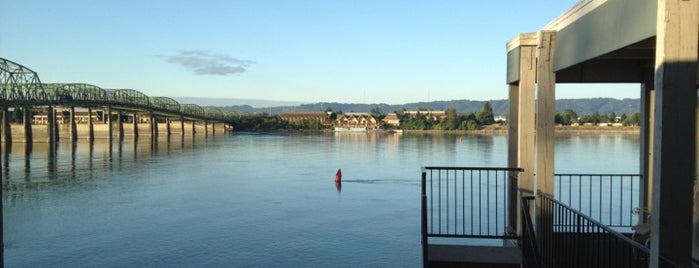 Red Lion Hotel Vancouver at the Quay is one of Tempat yang Disukai Maggie.