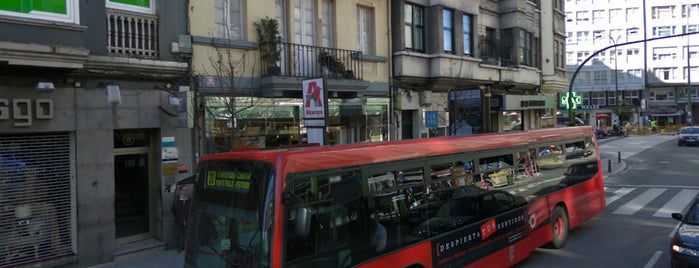 Parada de bus 160 is one of Coruña desde la ETSAC.