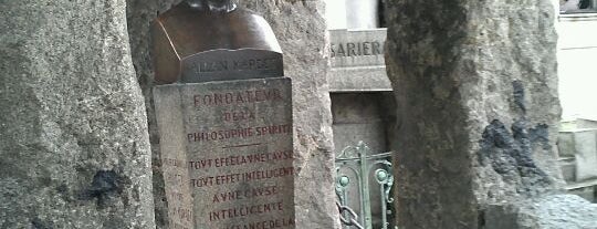 Tombe d'Allan Kardec is one of Paris Todo.