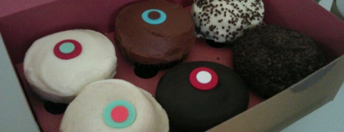 Sprinkles Beverly Hills Cupcakes is one of LA Area to Do.
