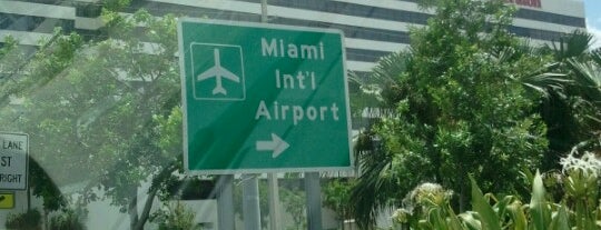 Miami International Airport (MIA) is one of Aeroportos visitados.