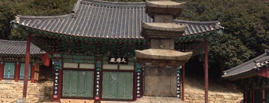동화사 (桐華寺) is one of Buddhist temples in Honam.