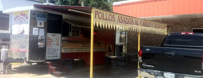 Pollos Asados Al Carbon Y Tacos "El Rey" is one of สถานที่ที่ Mike ถูกใจ.
