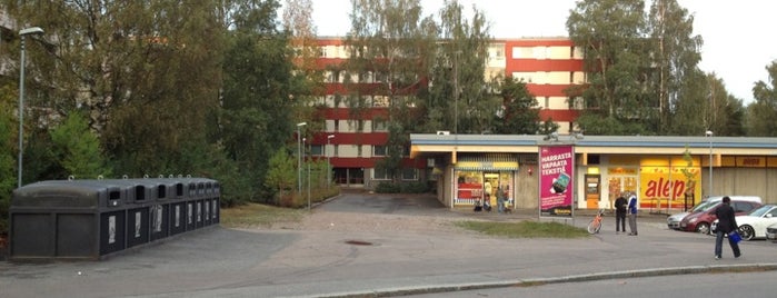 Länsimäen ostoskeskus is one of Recycling facilities in Helsinki area.