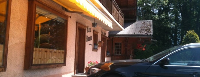 Boulangerie Charlet is one of Tempat yang Disukai Li-May.