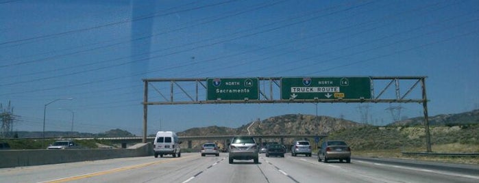 Interstate 5 (Golden State Freeway) is one of Lieux qui ont plu à Martin.