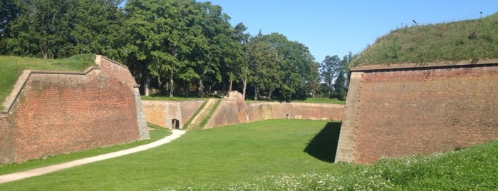 Pevnost Josefov is one of Vojenské památky (CZ).
