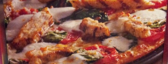 Donatos Pizza is one of Tempat yang Disukai Chuck.