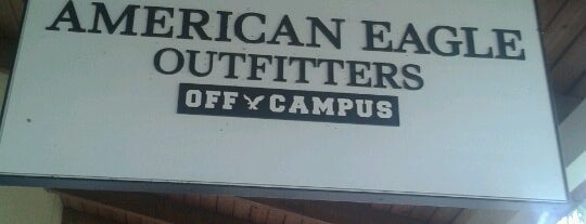 American Eagle Outlet is one of สถานที่ที่ Susan ถูกใจ.