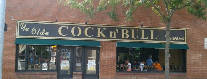 Ye Olde Cock n' Bull Tavern is one of Tempat yang Disukai Luke.