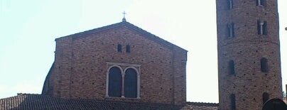 Basilica di S. Apollinare Nuovo is one of Visit Ravenna #4sqcities.