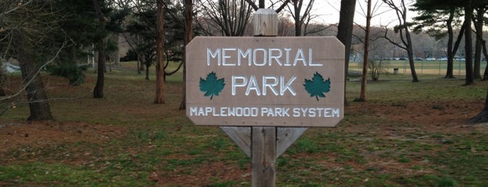 Memorial Park is one of สถานที่ที่ UNOlker ถูกใจ.