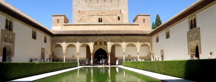 La Alhambra y el Generalife is one of Monumentos - Granada.