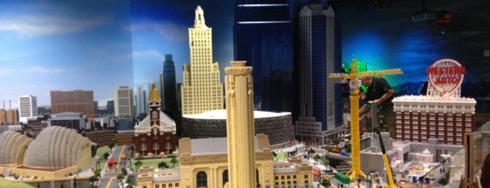 LEGOLAND Discovery Center Kansas City is one of Shop Until You Drop (Holidays).