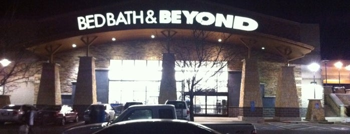 Bed Bath & Beyond is one of สถานที่ที่ Andrea ถูกใจ.