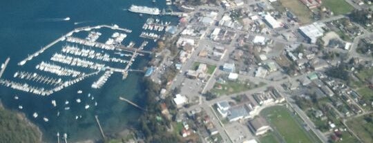 Friday Harbor Airport (FRD) is one of Locais salvos de Joe.