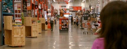 The Home Depot is one of William 님이 좋아한 장소.