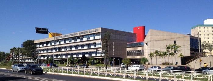 Prefeitura Municipal de Uberlândia is one of Locais curtidos por Alexandre Arthur.