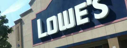 Lowe's is one of สถานที่ที่ Natasha ถูกใจ.