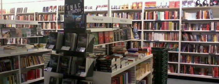 Fnac is one of lugares da viviane.