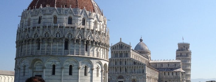 Piazza del Duomo (Piazza dei Miracoli) is one of Best art cities in Tuscany.