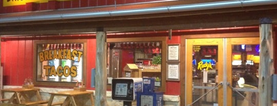 Rudy's Country Store And Bar-B-Q is one of Tempat yang Disukai Rachel.