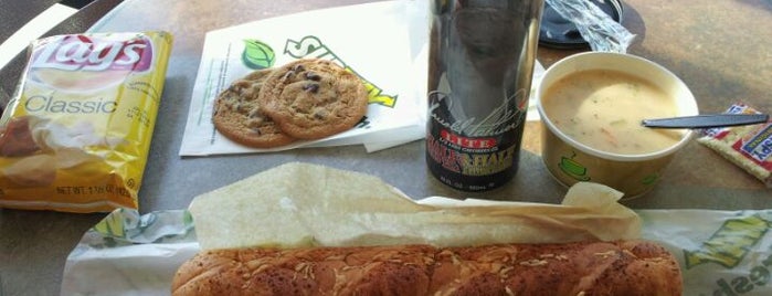 SUBWAY is one of AmDiabetesIL 님이 저장한 장소.