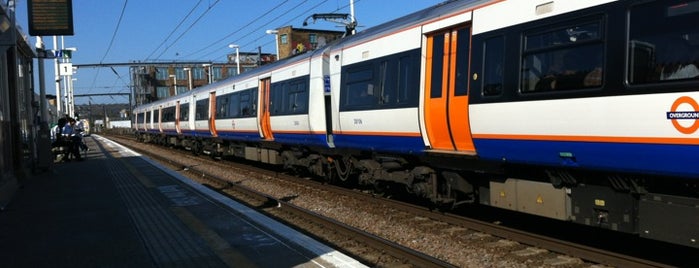 Kentish Town West Railway Station (KTW) is one of Del : понравившиеся места.