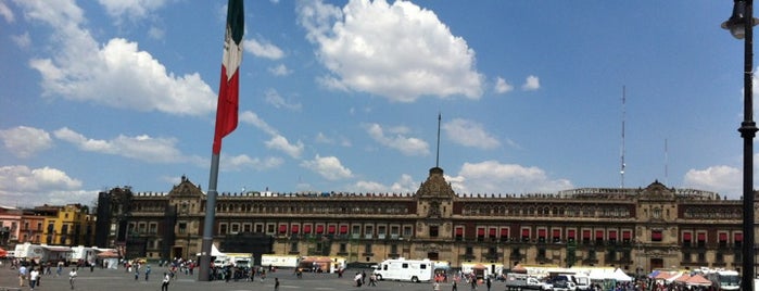 Plaza de la Constitución (Zócalo) is one of Dream Places To Go.