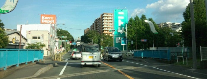 東埼橋 is one of 道路(近所).