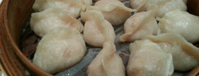 Chinese Dumpling House 真東北餃子館 is one of Seanさんの保存済みスポット.