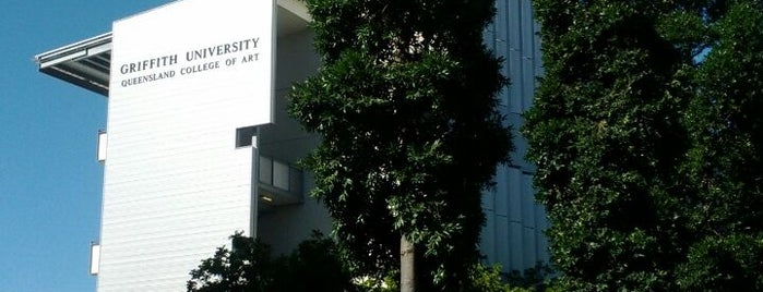 Queensland College of Art is one of Lieux qui ont plu à Leesa.